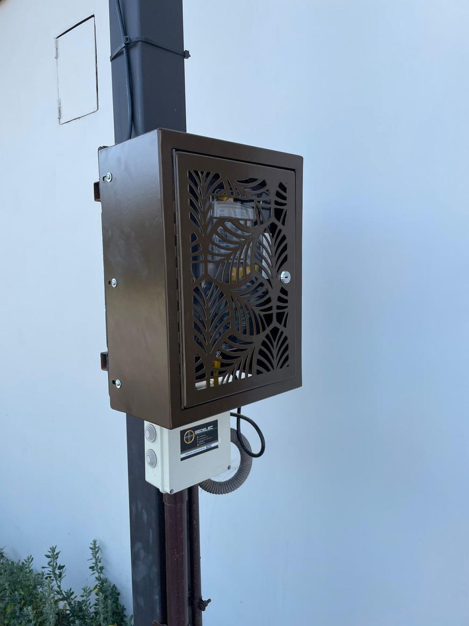 GABINETE CUBRE MEDIDOR DE LUZ