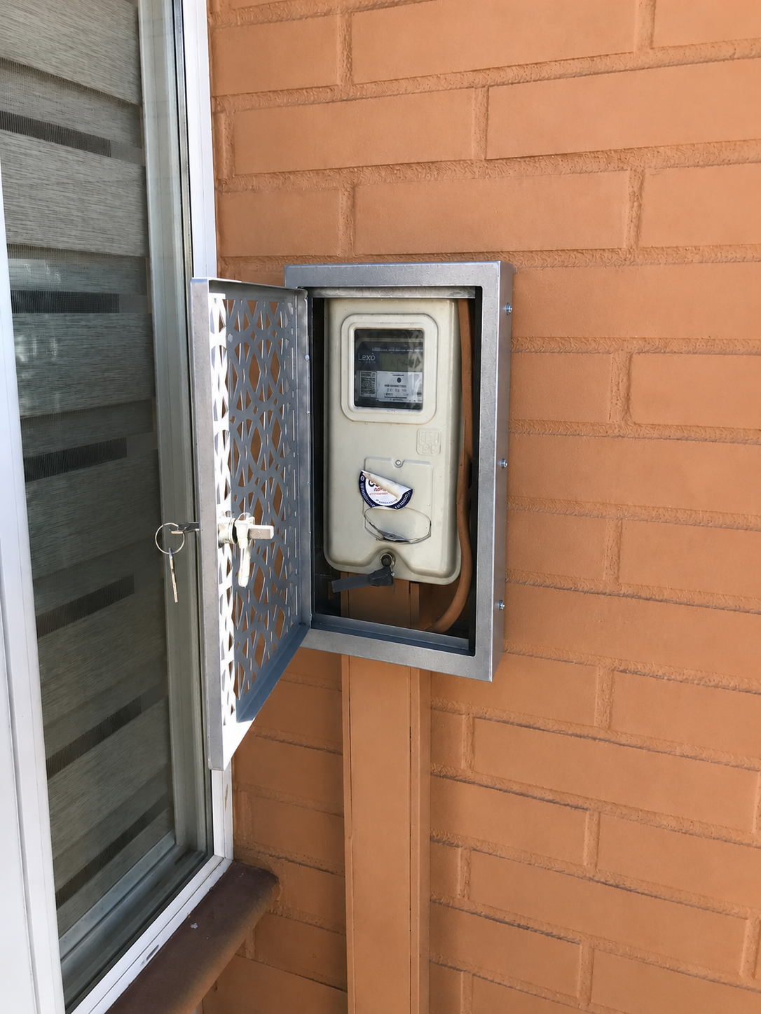 GABINETE CUBRE MEDIDOR DE LUZ